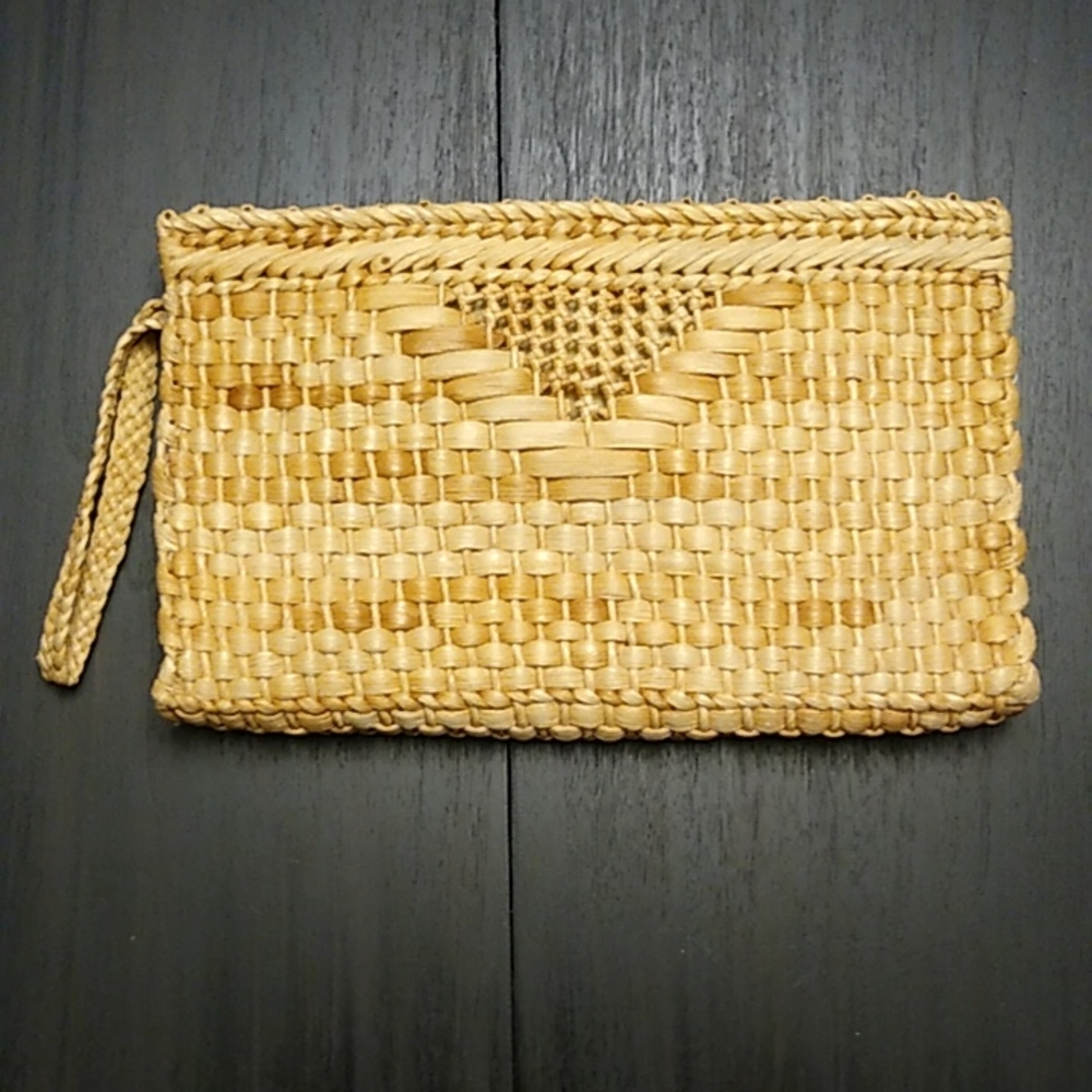 Vintage Woven Straw Wristlet